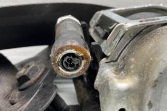 Pretensionneur de ceinture avant droit TOYOTA PROACE 3 CITY