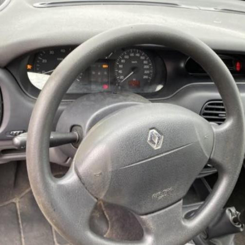 Jante RENAULT MEGANE 1 Photo n°17