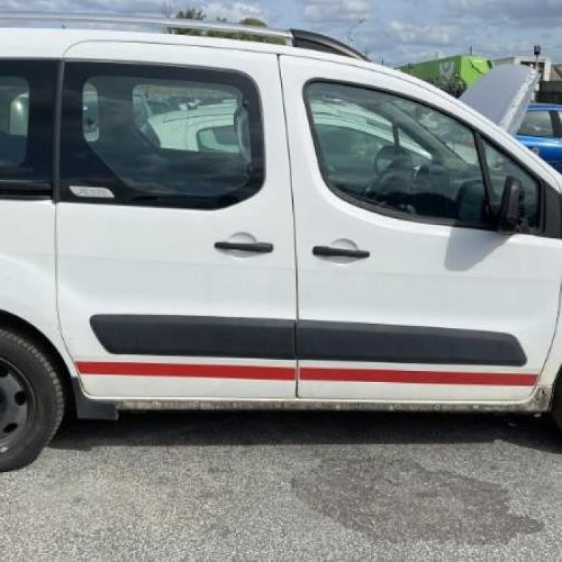 Pretensionneur de ceinture avant droit CITROEN BERLINGO 2 Photo n°11