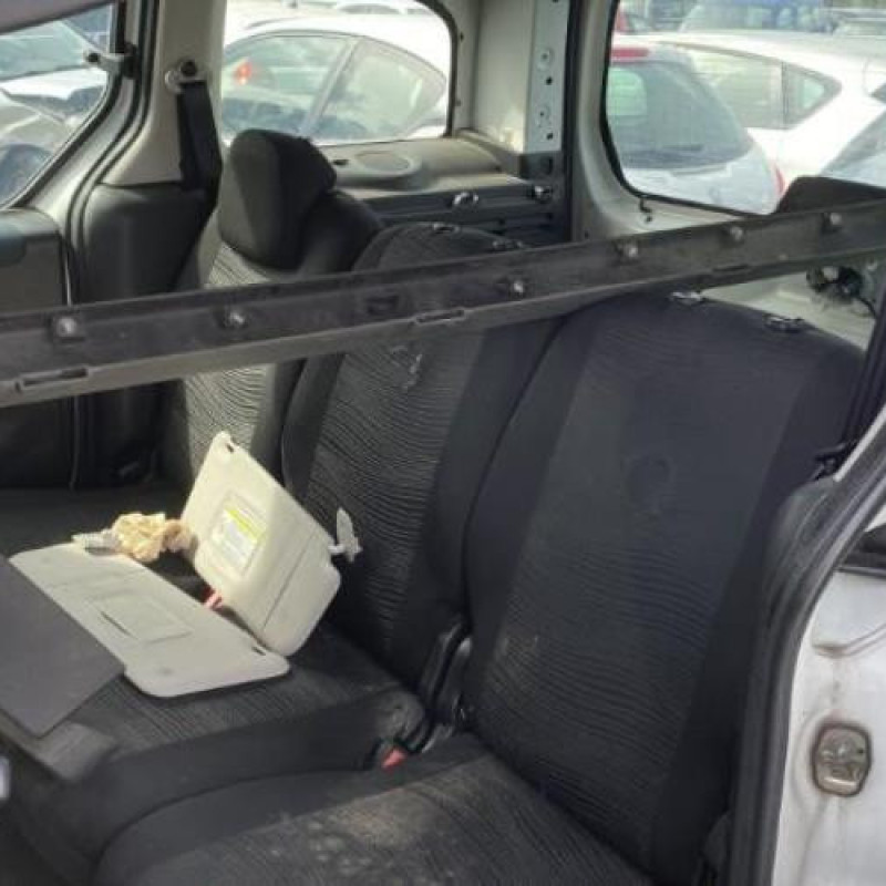 Pretensionneur de ceinture avant droit CITROEN BERLINGO 2 Photo n°17