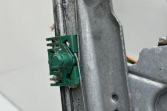 Leve vitre electrique avant droit RENAULT CLIO 3