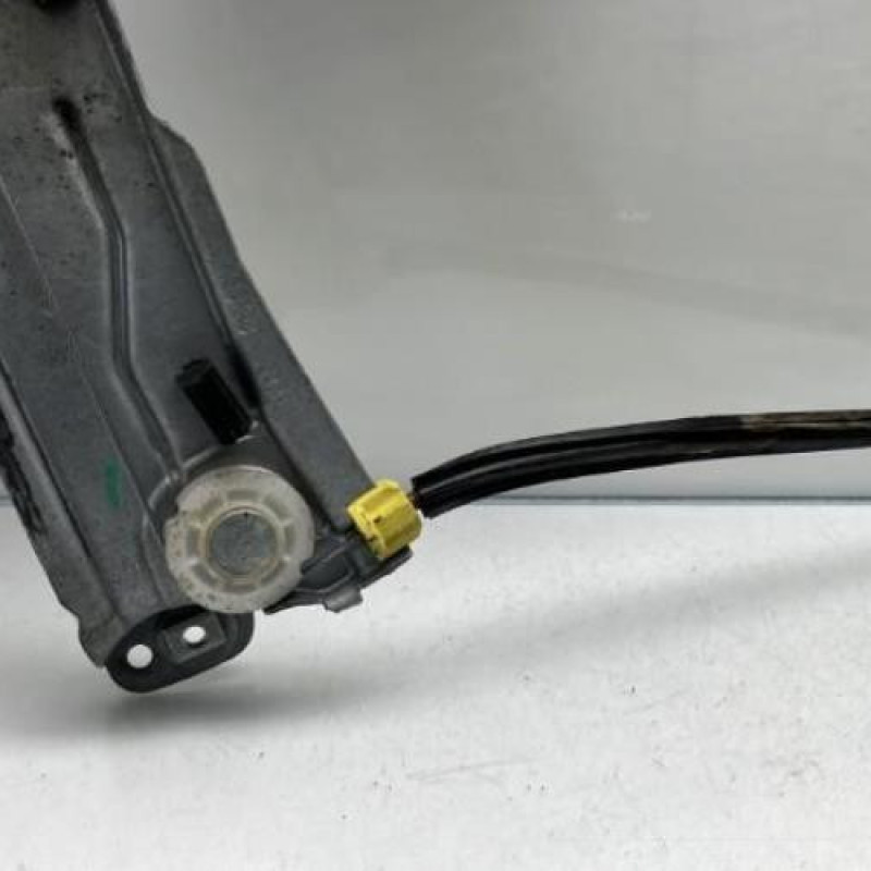 Leve vitre electrique avant droit RENAULT CLIO 3 Photo n°4