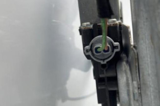 Leve vitre electrique avant droit RENAULT CLIO 3