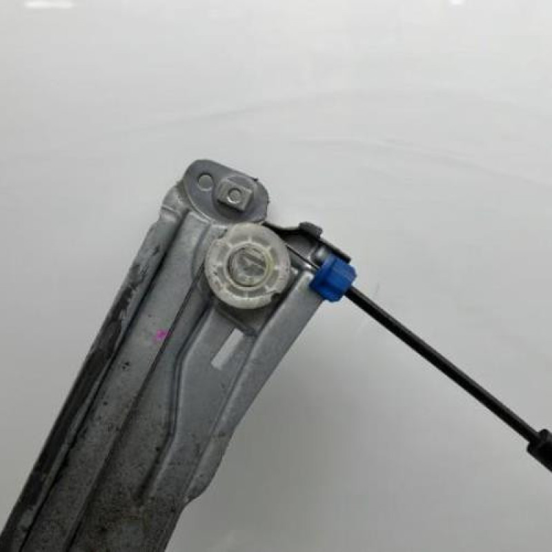 Leve vitre electrique avant droit RENAULT CLIO 3 Photo n°9