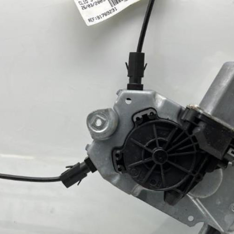 Leve vitre electrique avant droit RENAULT CLIO 3 Photo n°11
