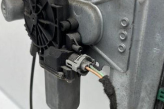 Leve vitre electrique avant gauche RENAULT CLIO 3