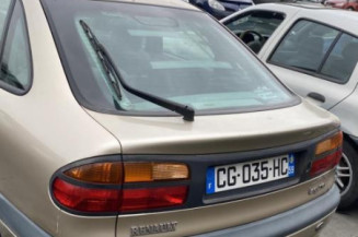 Feu arriere principal droit (feux) RENAULT LAGUNA 1