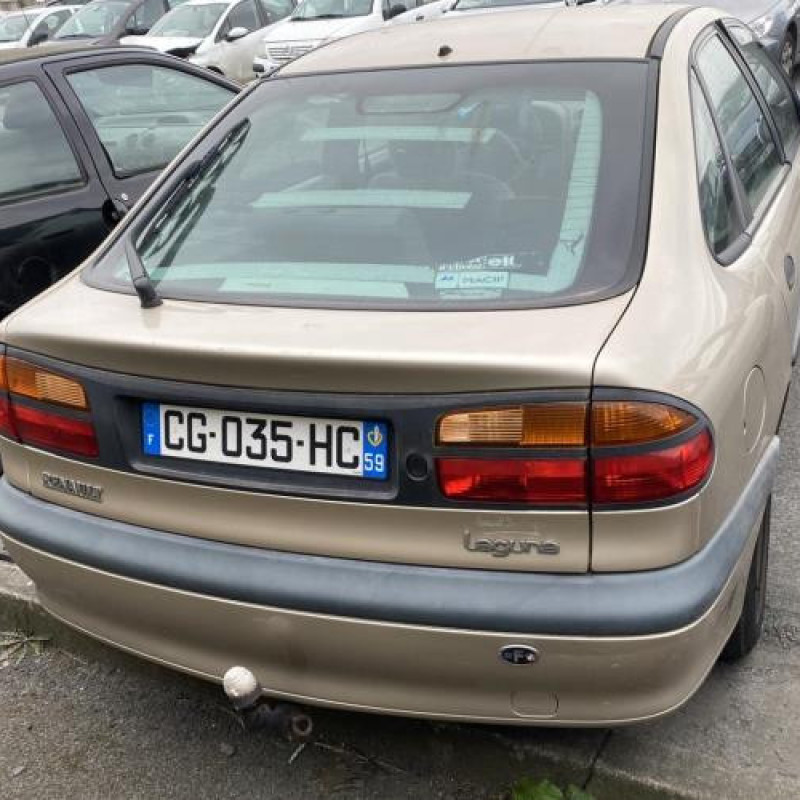 Feu arriere principal droit (feux) RENAULT LAGUNA 1 Photo n°12