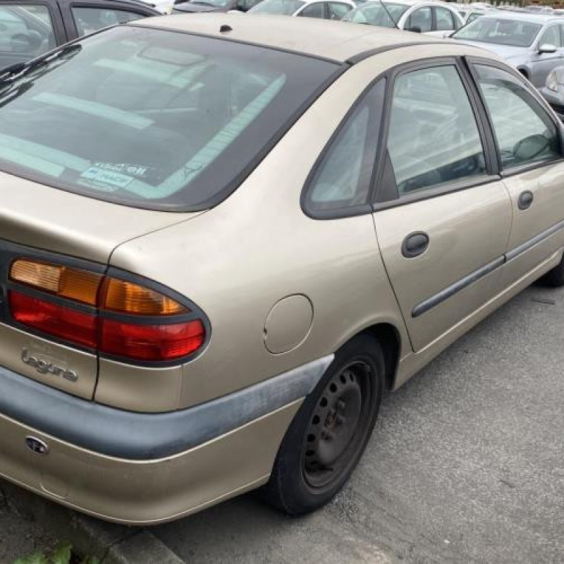 Feu arriere principal droit (feux) RENAULT LAGUNA 1 Photo n°13