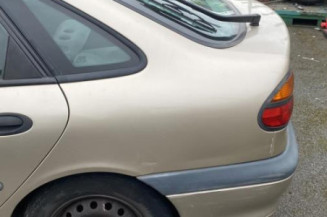 Serrure avant droit RENAULT LAGUNA 1
