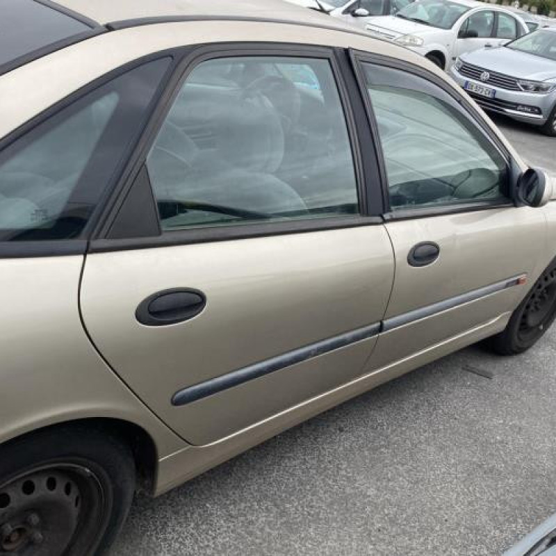 Serrure avant droit RENAULT LAGUNA 1 Photo n°15