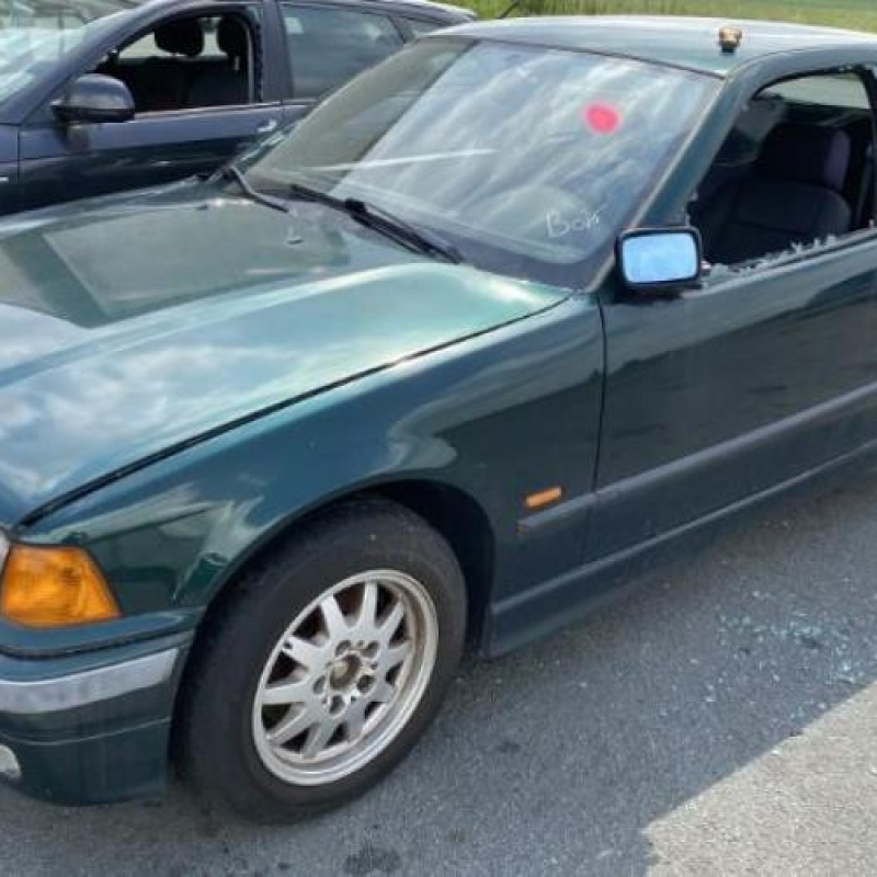 Air bag conducteur BMW SERIE 3 E36 Photo n°6