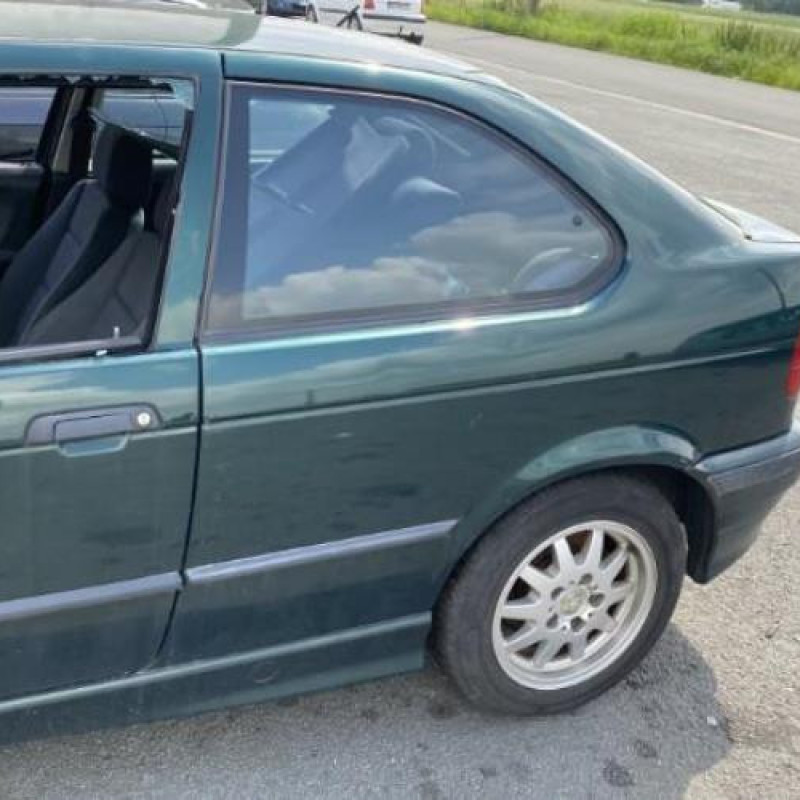 Air bag conducteur BMW SERIE 3 E36 Photo n°14