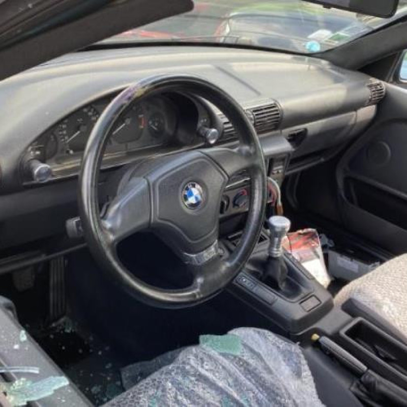 Air bag conducteur BMW SERIE 3 E36 Photo n°15