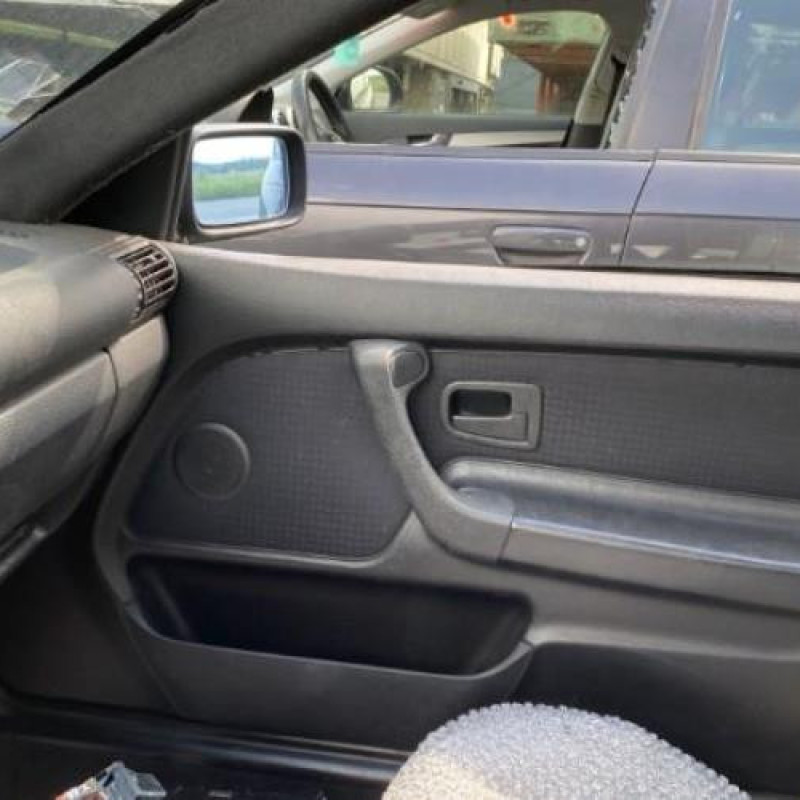 Air bag conducteur BMW SERIE 3 E36 Photo n°19
