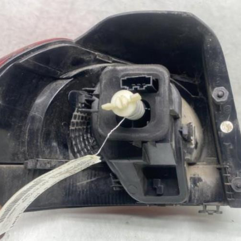 Feu arriere principal droit (feux) VOLKSWAGEN GOLF 6 Photo n°4