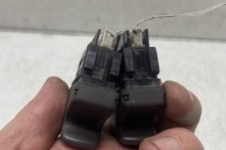 Interrupteur de leve vitre avant gauche RENAULT SCENIC 1
