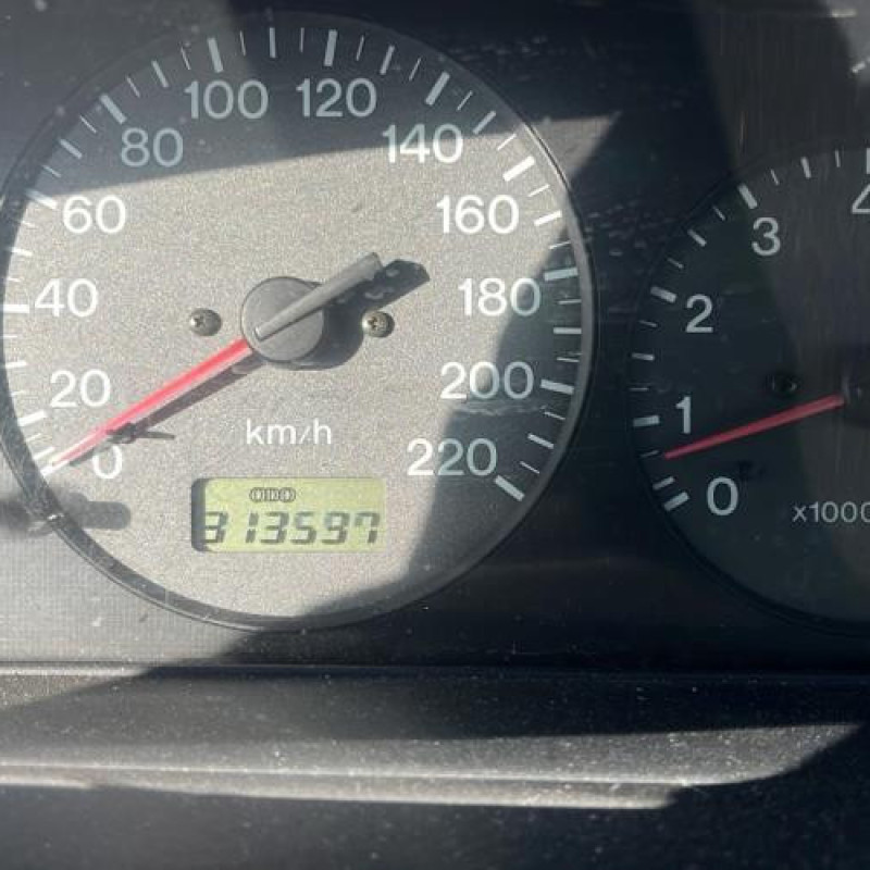 Neiman MAZDA 323 6 Photo n°10