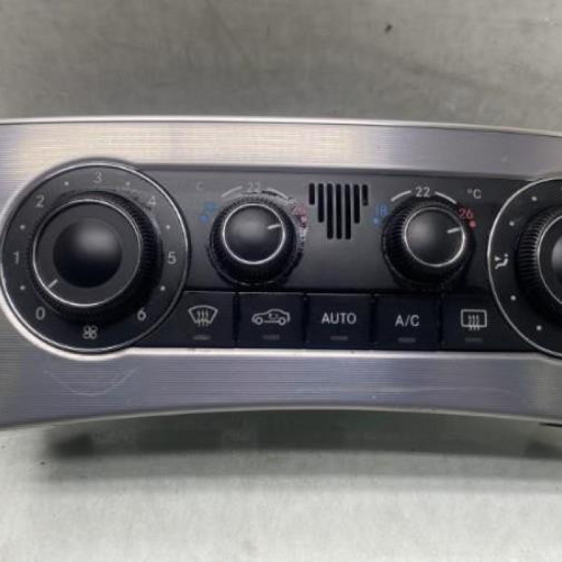 Commande chauffage MERCEDES CLASSE C 203 COUPE SPORT Photo n°1