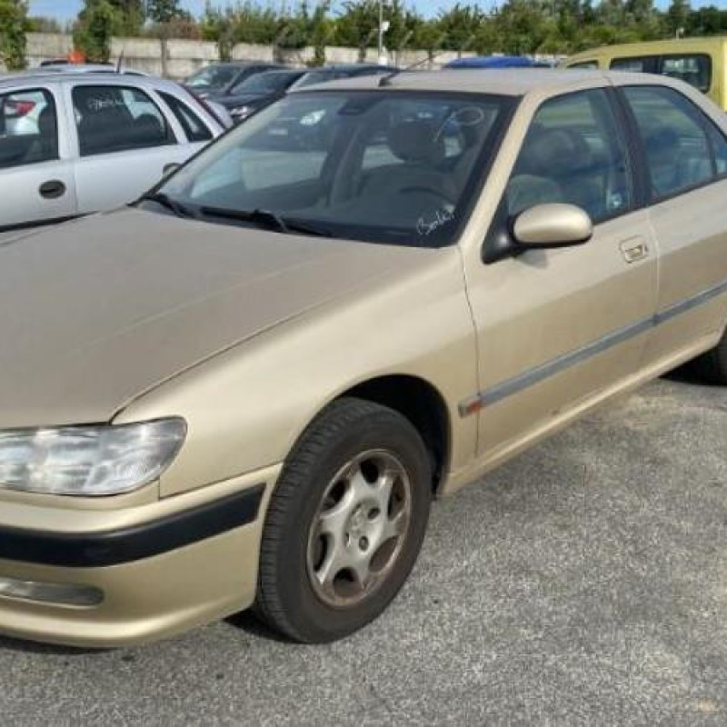 Anti brouillard droit (feux) PEUGEOT 406 Photo n°4