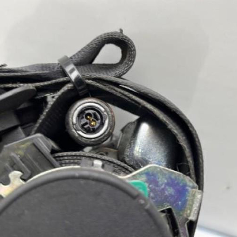 Pretensionneur de ceinture avant gauche VOLKSWAGEN SCIROCCO 3 Photo n°2