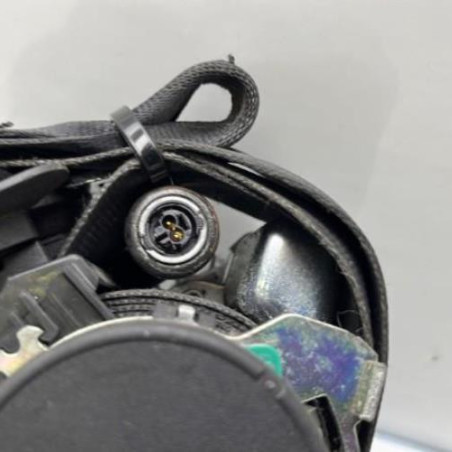 Pretensionneur de ceinture avant gauche VOLKSWAGEN SCIROCCO 3