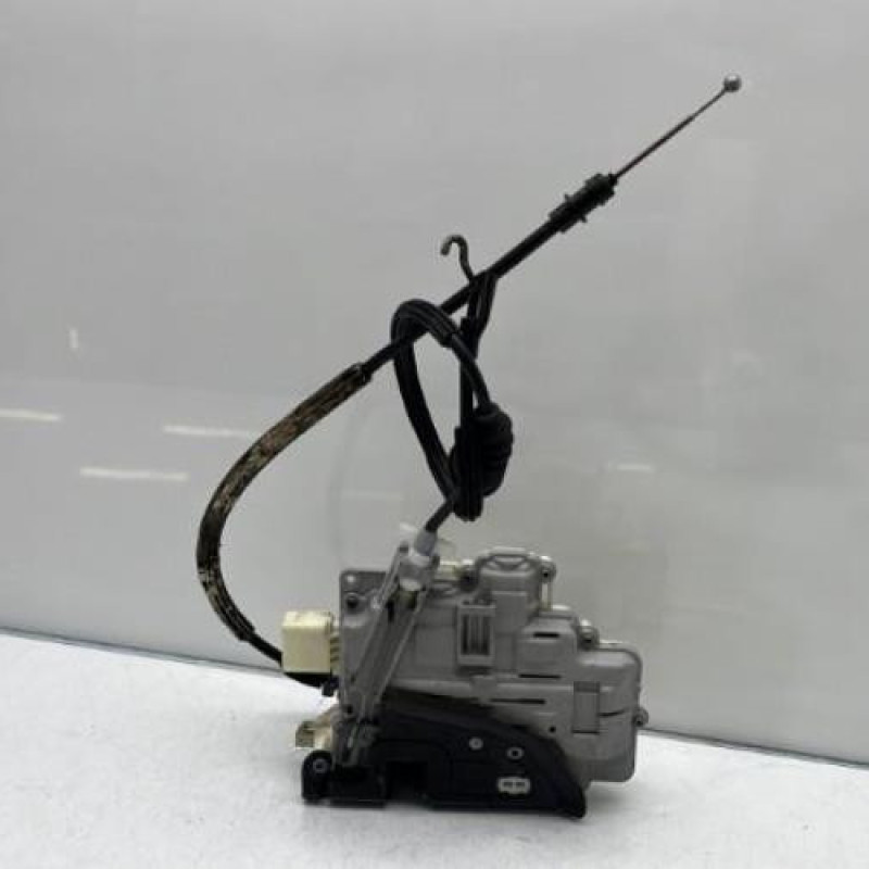 Serrure avant droit VOLKSWAGEN PASSAT 6 Photo n°3
