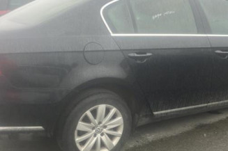 Serrure avant droit VOLKSWAGEN PASSAT 6