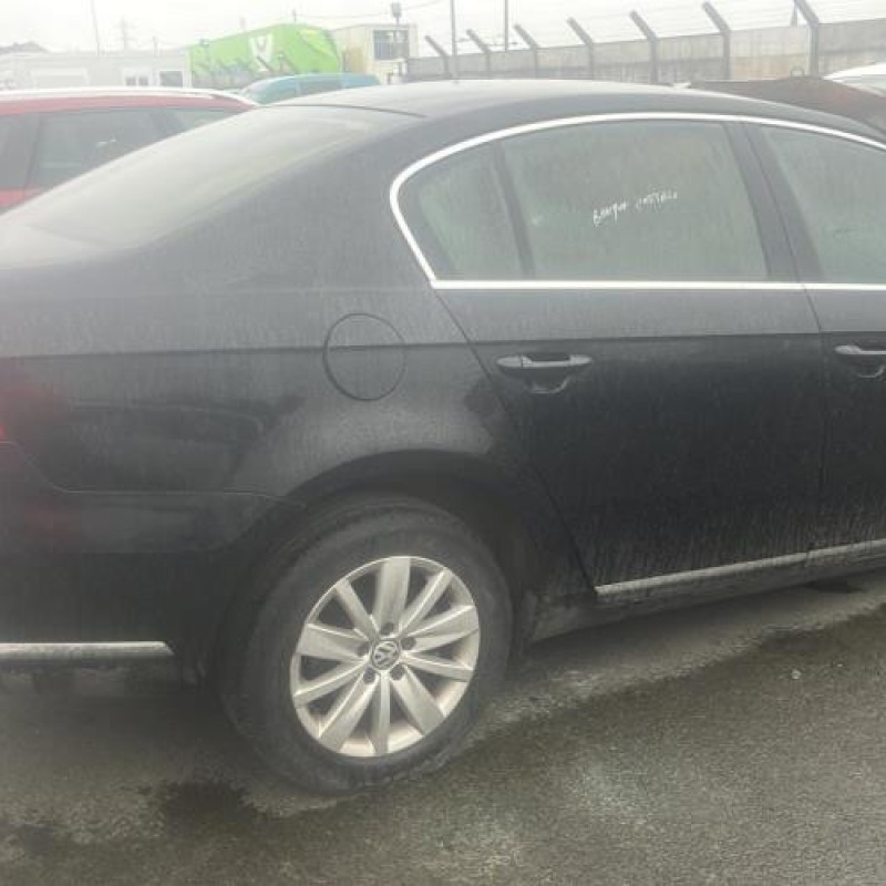 Serrure avant droit VOLKSWAGEN PASSAT 6 Photo n°9