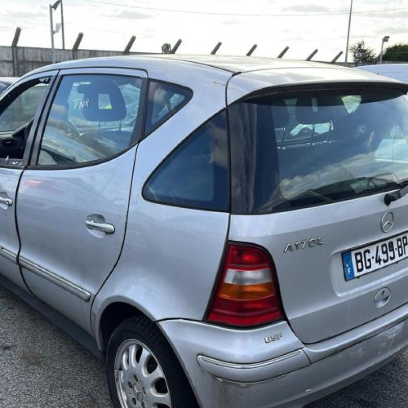 Feu arriere principal droit (feux) MERCEDES CLASSE A 168 Photo n°8
