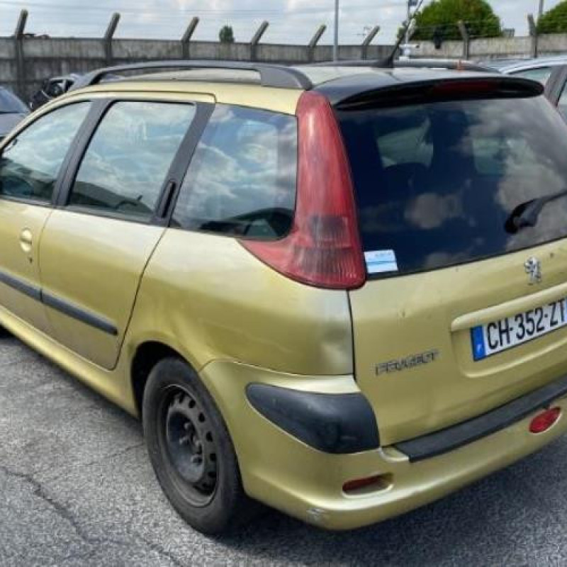 Air bag conducteur PEUGEOT 206 Photo n°8