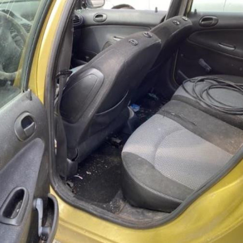 Air bag conducteur PEUGEOT 206 Photo n°14