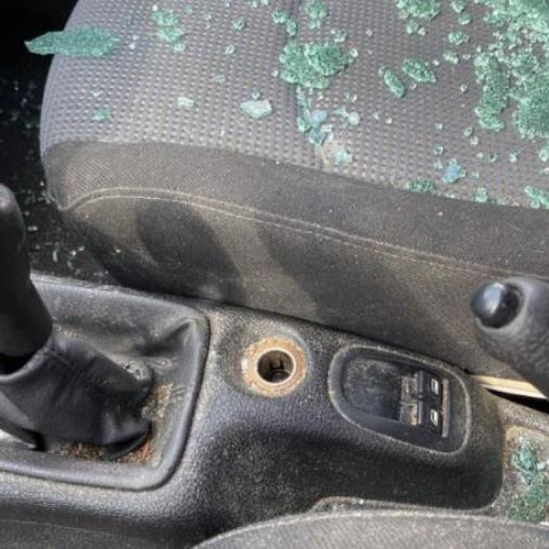 Air bag conducteur PEUGEOT 206 Photo n°18