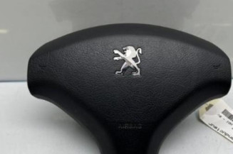 Air bag conducteur PEUGEOT 5008 1 Photo n°1