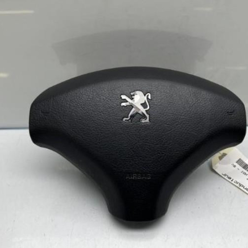 Air bag conducteur PEUGEOT 5008 1 Photo n°1