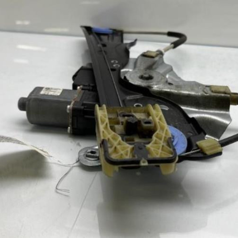 Leve vitre electrique avant droit OPEL ASTRA J Photo n°11