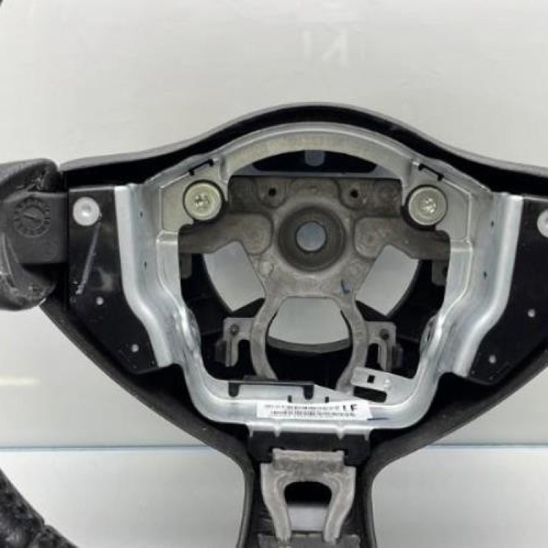 Volant NISSAN JUKE 1 Photo n°4