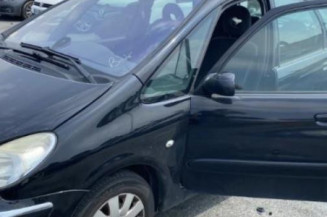 Attache ceinture arriere gauche CITROEN XSARA PICASSO
