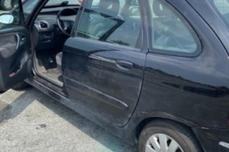 Attache ceinture arriere gauche CITROEN XSARA PICASSO