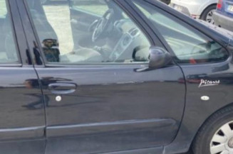 Attache ceinture arriere gauche CITROEN XSARA PICASSO