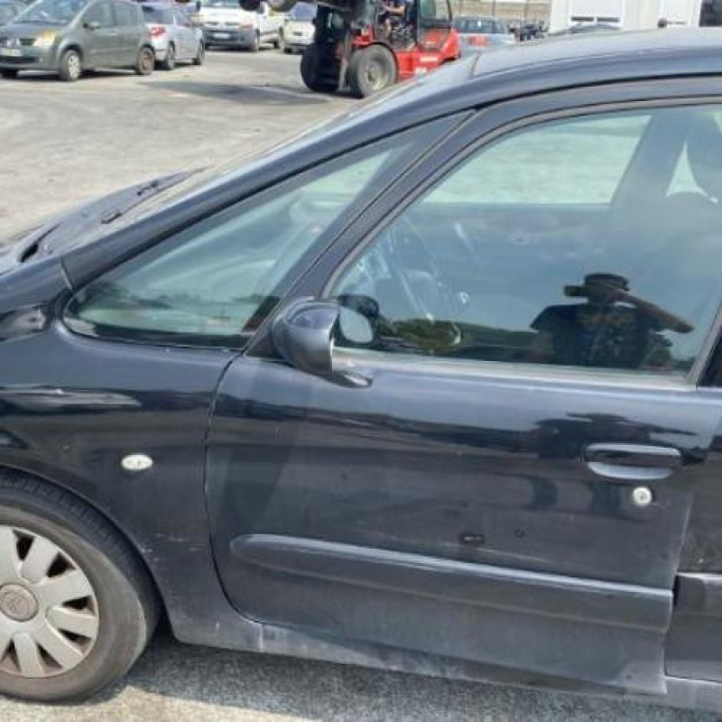 Attache ceinture arriere gauche CITROEN XSARA PICASSO Photo n°14