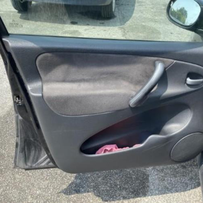 Attache ceinture arriere gauche CITROEN XSARA PICASSO Photo n°16