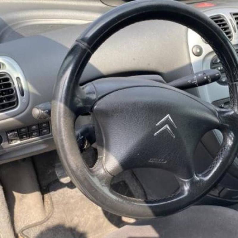 Attache ceinture arriere gauche CITROEN XSARA PICASSO Photo n°19