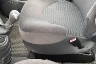 Attache ceinture arriere gauche CITROEN XSARA PICASSO