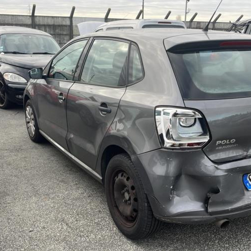 Pretensionneur de ceinture avant droit VOLKSWAGEN POLO 5 Photo n°9