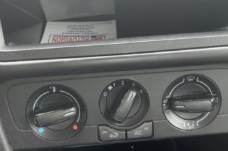 Pretensionneur de ceinture avant droit VOLKSWAGEN POLO 5