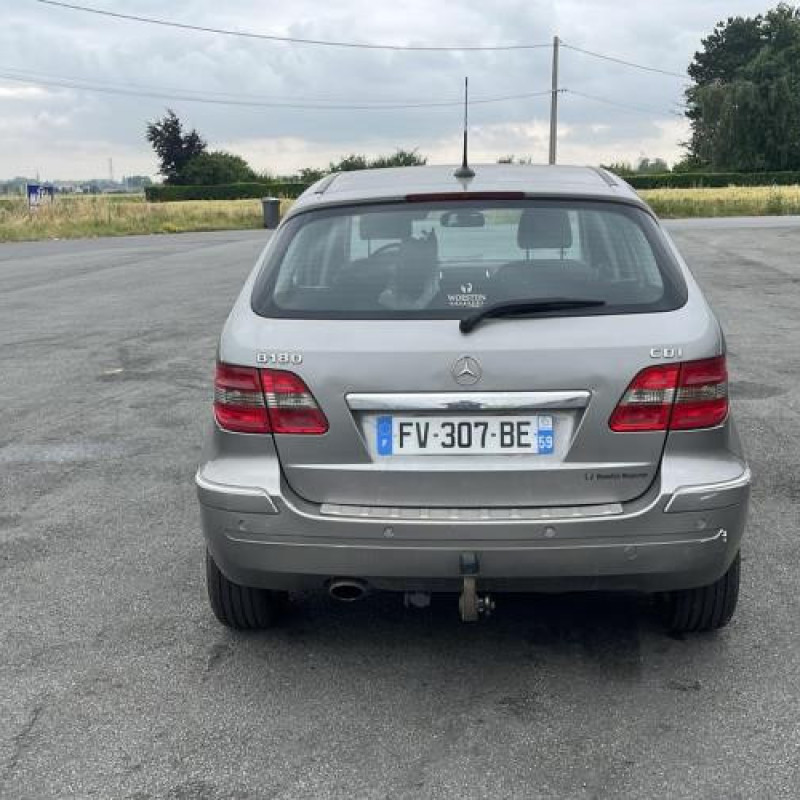 Feu arriere principal droit (feux) MERCEDES CLASSE B 245 Photo n°4