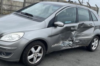 Feu arriere principal droit (feux) MERCEDES CLASSE B 245