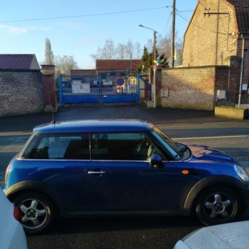 Anti brouillard arriere MINI MINI 2 R56 Photo n°5