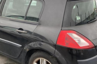Calandre RENAULT MEGANE 2